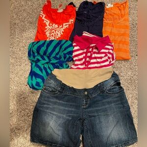 Motherhood Maternity and A Pea in the Pod: Short and Shirt Bundle Size Medium